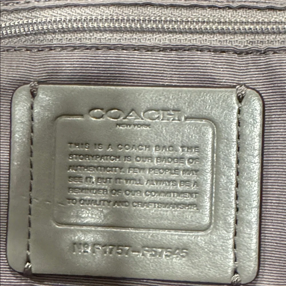 Coach Bag Lexy Gray Leather Shoulder Bag - Picture 15 of 17